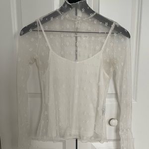 Ledin White Flower Lace Turtleneck